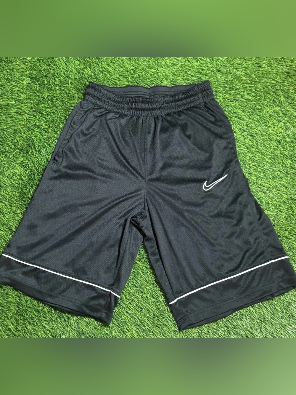 Nike Men’s Black Athletic Shorts Size (Small) Loose Stitching Back FAST SHIPPING